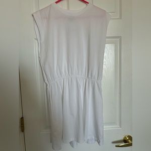 White sleeveless dress